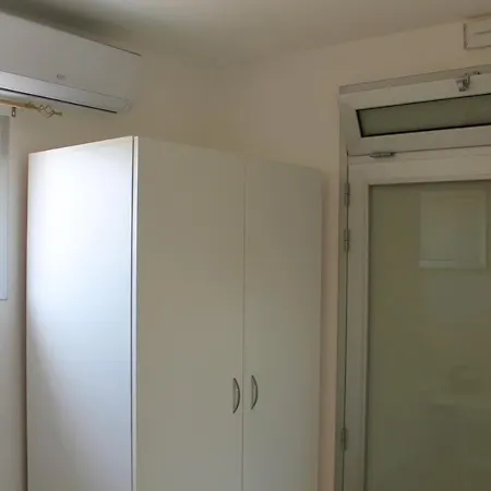 Lizia Alojamento de Acomodação e Pequeno-almoço Porto Cesareo